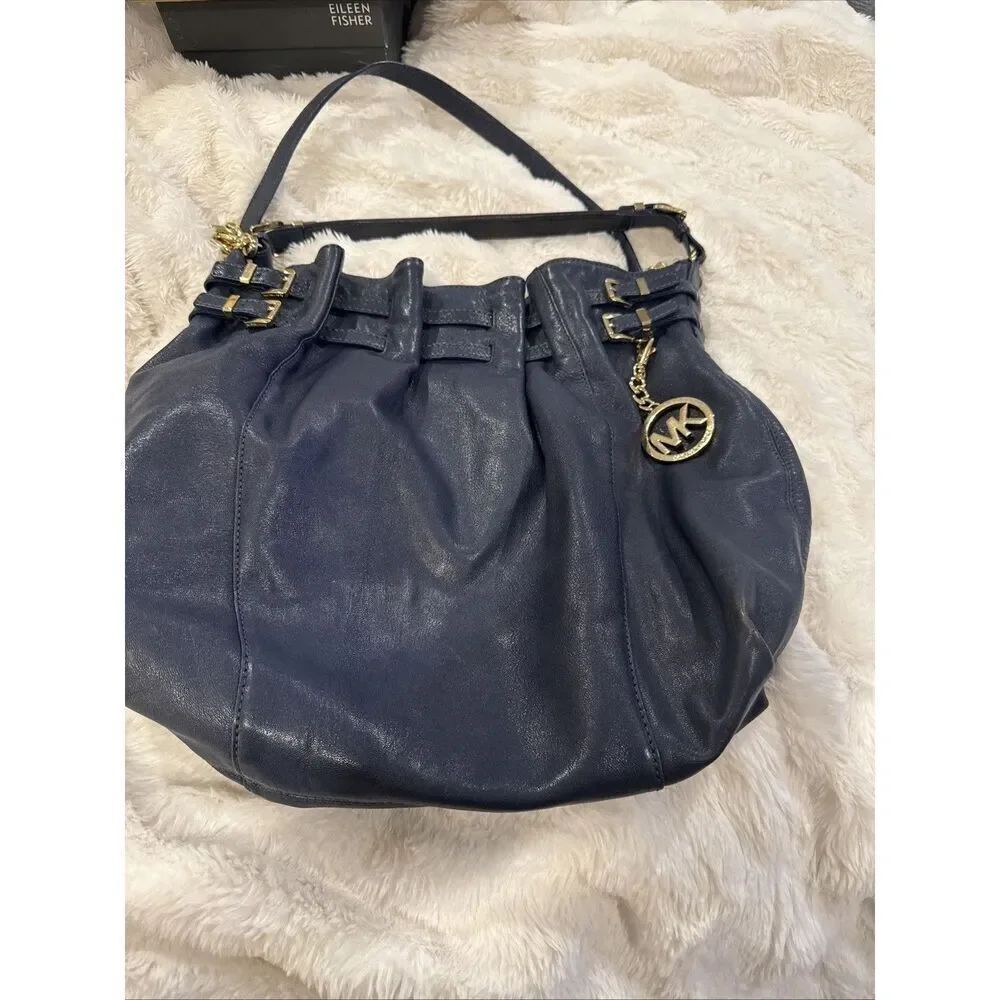 Michael Kors Edie Leather Hobo Bucket Bag Detachable Strap Charm Navy Blue